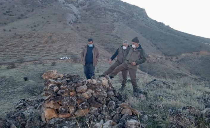 Elazığ’da  kaçak avda kullanılan meterisler yıkıldı