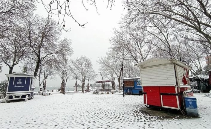 İstanbul'da kar yağışı nedeniyle yüz yüze eğitime 17 Şubat'a kadar ara verildi