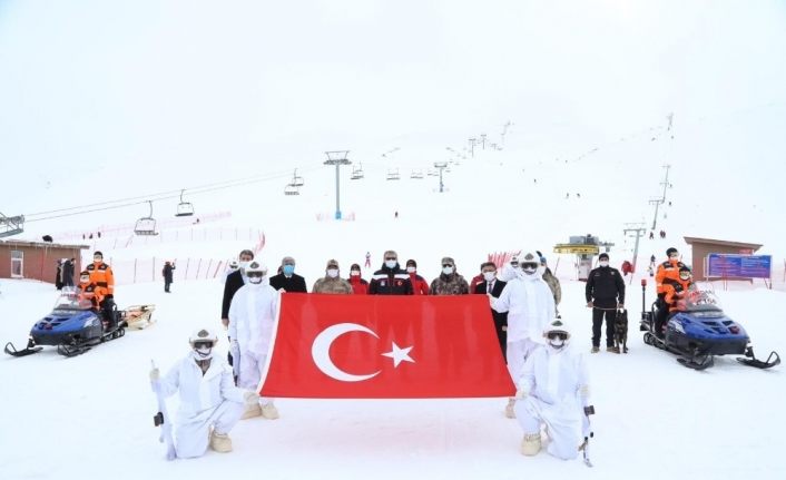 JAK Timleri, kayak merkezinde tatbikat gerçekleştirdi