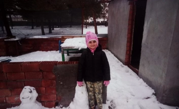 Kar çocukları sevindirdi