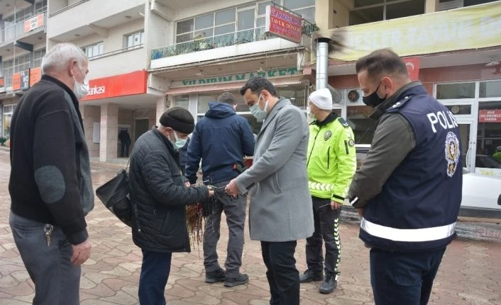Kaymakam Çelik, çarşı ve pazarda denetim yaptı