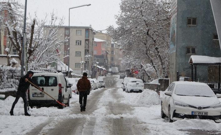 Muş’ta 174 köy yolu ulaşıma kapandı