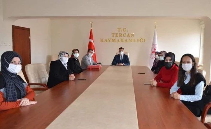 Tercan’da kadınlara yönelik açılması planlanan kurslarla ilgili bir toplandı düzenlendi