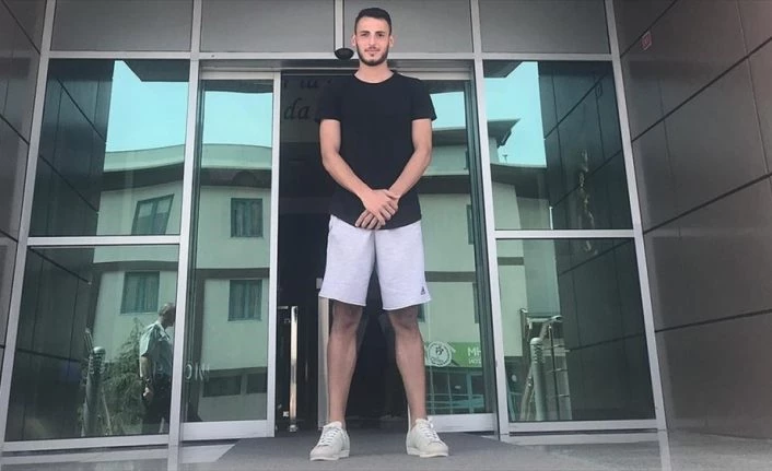 Trabzonsporlu futbolcu Faruk Can Genç hayalini kurduğu formaya kavuştu