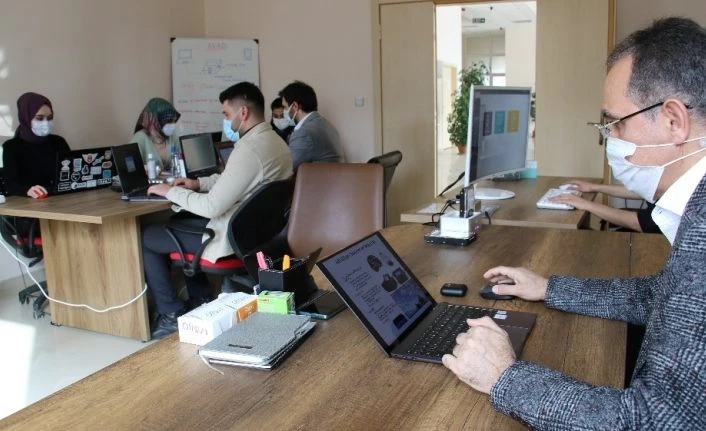 Türkiye’nin ilk adli bilişimcileri, yerli ’Adli Kopya Alma Donanımı’nı geliştirdi