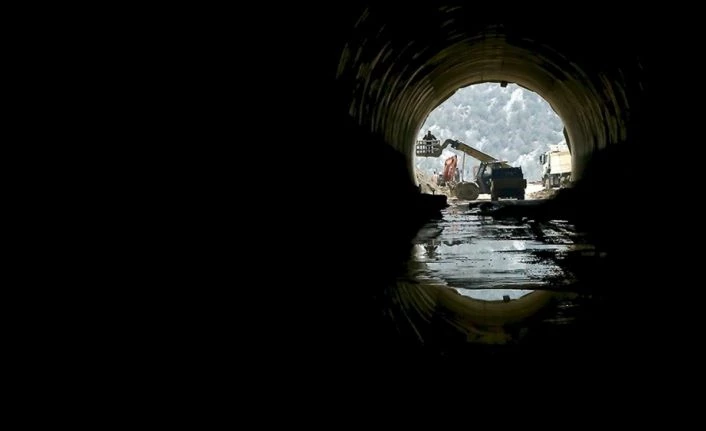 Antalya-Konya arasındaki Demirkapı Tüneli