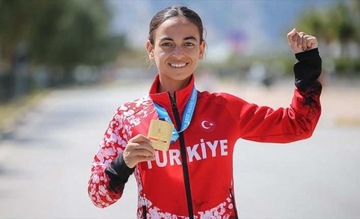 Balkan şampiyonluğuyla Türk atletizm tarihine geçen Ayşe Tekdal: Çok vazgeçtiğim anlar oldu ama yılmadım