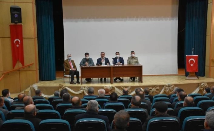 Başkan Geylani muhtarlarla bir araya geldi