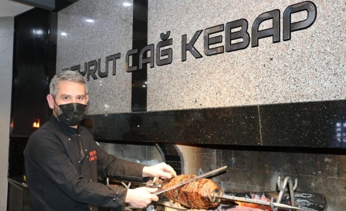 Beyrut Cağ Kebap müşterilerini bekliyor