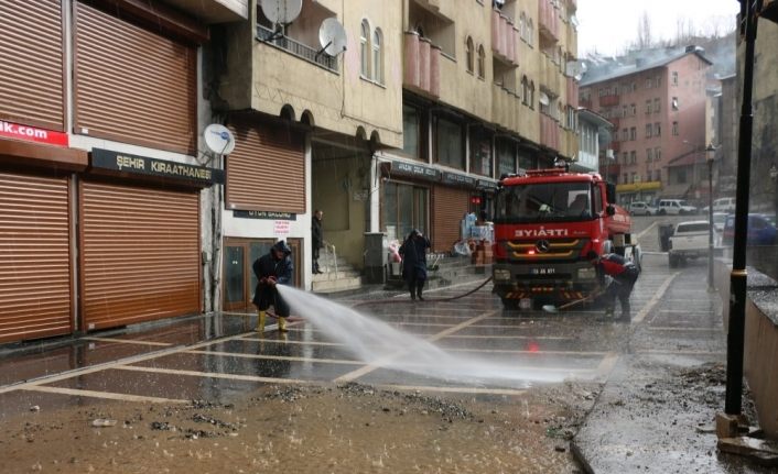 Bitlis’te tıkanan kanallar açıldı