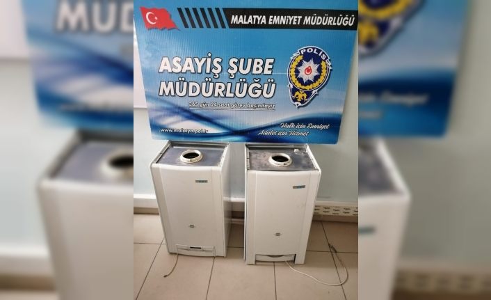 Depremde terk edilen binayı hırsızlar boşalttı