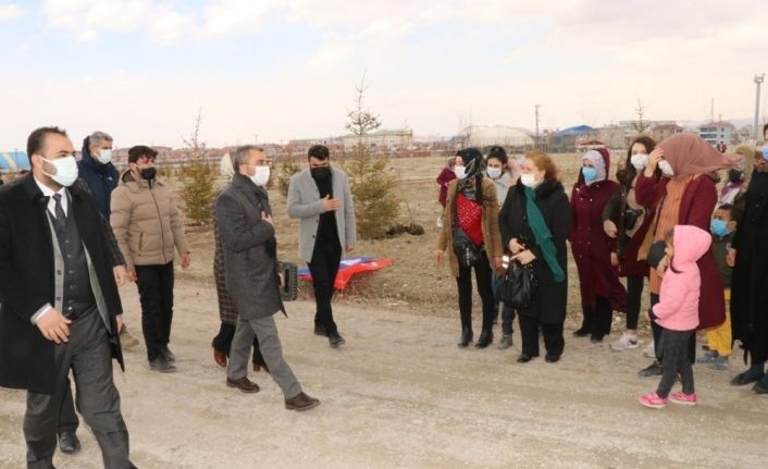 Van Edremit’te kadınlar için fidanlar dikildi