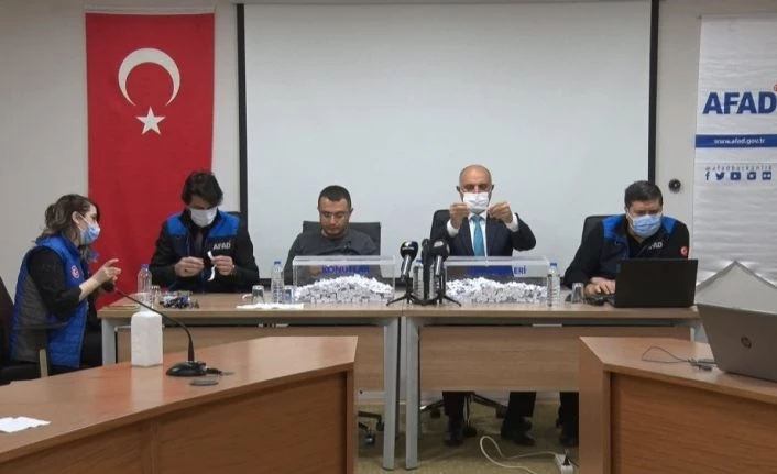 Elazığ’da 19 saatlik kura ile 4 bin 598  depremzede evlerine kavuştu