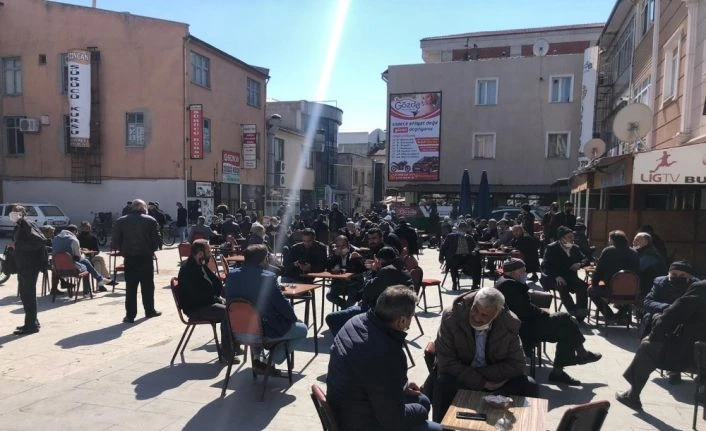 Erzincan’da çay ocaklarında yoğunluk