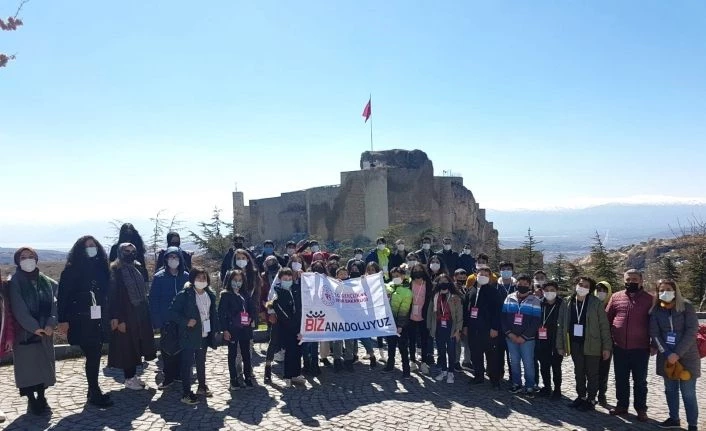 Erzincanlı gençler, Elazığ’ı gezdi