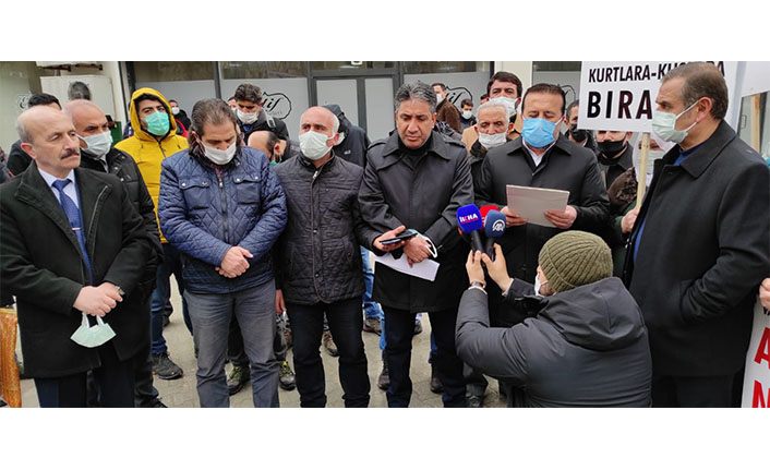 Evlatları için HDP il binasına yürüyen Vanlı annelere Vanlı gazetecilerden destek