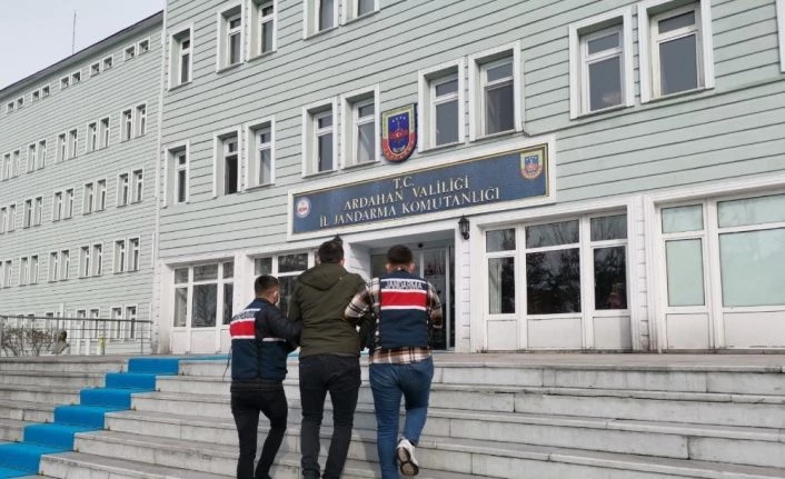 FETÖ ve PKK şüphelisi 3 kişi tutuklandı