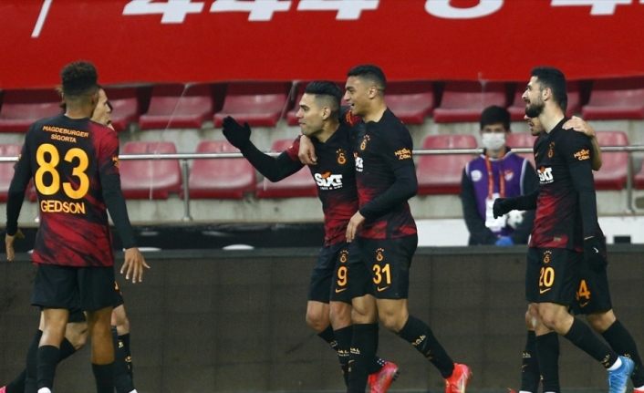 Galatasaray, Falcao ve Onyekuru ile kazandı