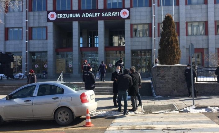 Gözaltına alınan HDP’li Karaçoban Belediye Başkanı Erzurum Adliyesi’ne getirildi
