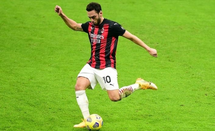 Hakan Çalhanoğlu Milan