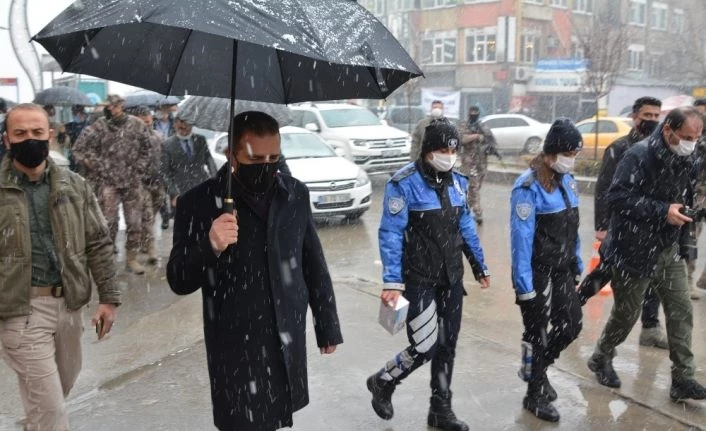 Hakkari’de kontrollü normalleşme denetimi