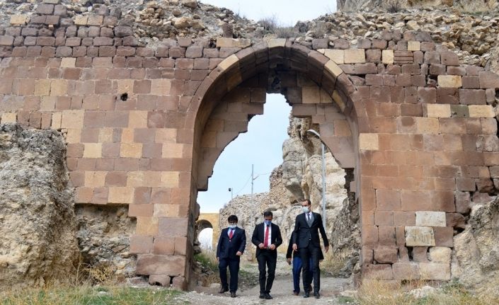 Kemah Tanasur Vadisi turizme kazandırılıyor