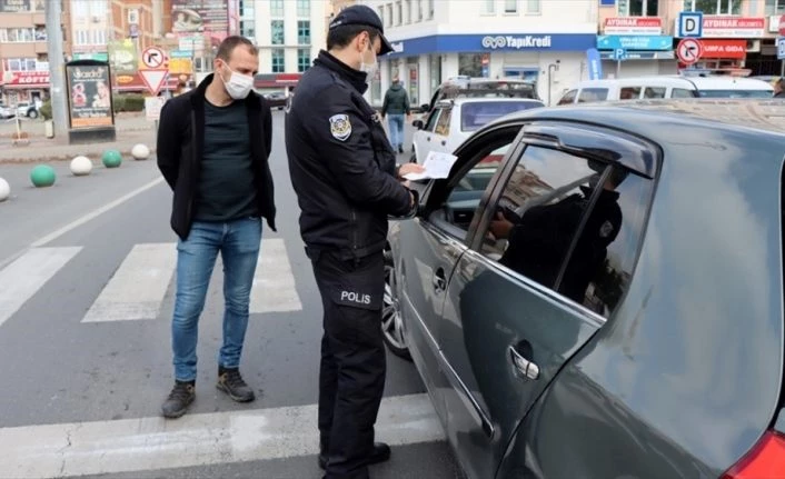 Kısıtlamaları ihlal eden 25 bin 372 kişi hakkında işlem yapıldı