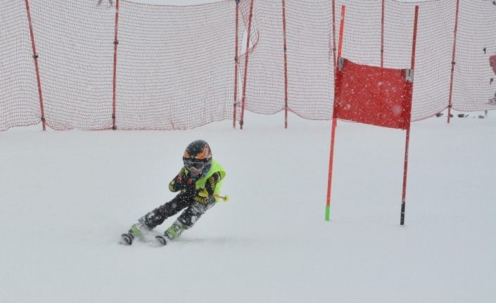 Minikler festivali Erzurum’da yapıldı