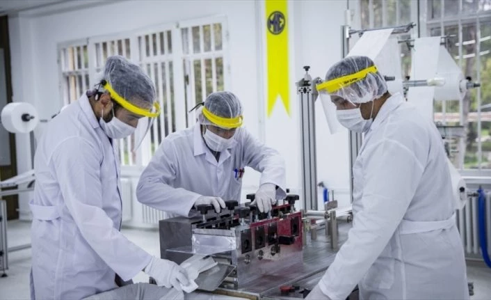 MSB, salgın sürecinde 200 milyonun üzerinde cerrahi maske ve 550 ton dezenfektan üretti