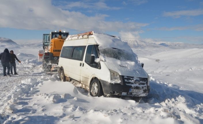 Muş’ta 39 köy yolu ulaşıma açıldı