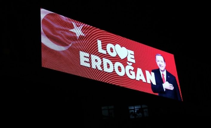 “Stop Erdoğan” skandalına Elazığ’dan “Love Erdoğan” yanıtı