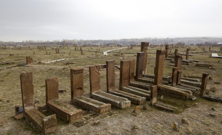 Tarihi mezar taşları yurt dışında tanıtılacak