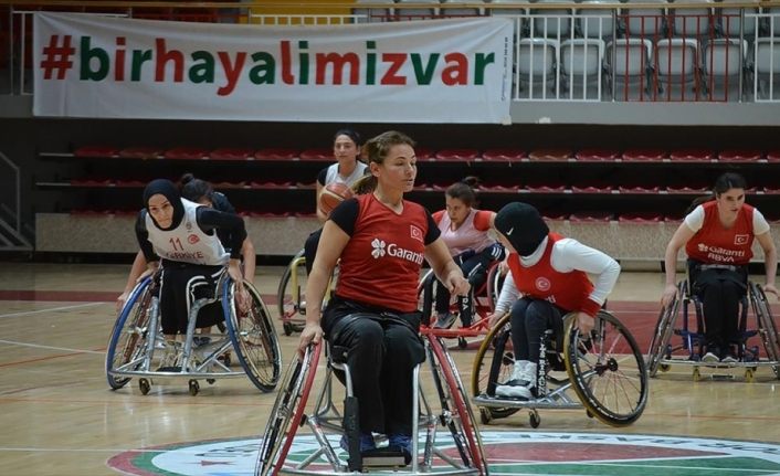 Tekerlekli Sandalye A Milli Kadın Basketbol Takımı