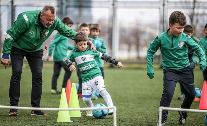 Türk futbolunun beşinci şampiyonu Bursaspor yıldız yetiştiriyor