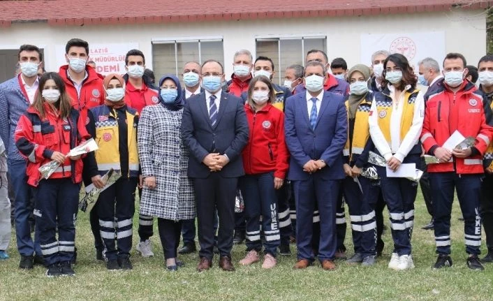 Vali Erkaya Yırık, “Sizlerin vefakarlığı olmasaydı tablomuz daha ağır olabilirdi”