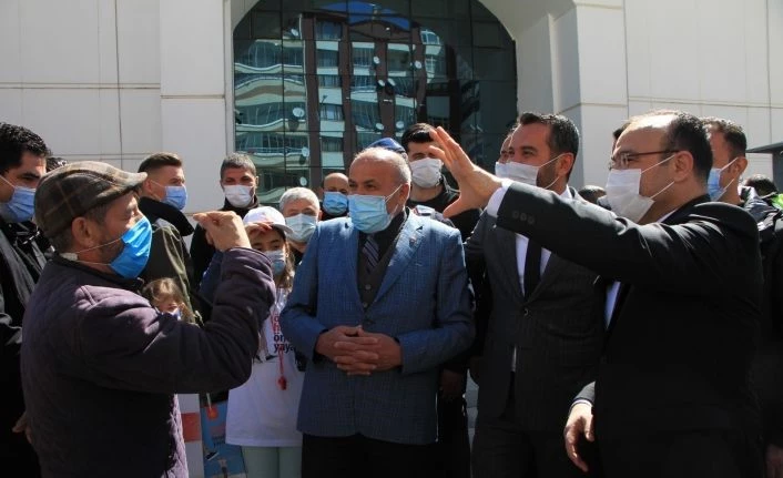 Vali Erkaya Yırık,”Salgınla ancak hep birlikte hareket ederek başa çıkabiliriz”
