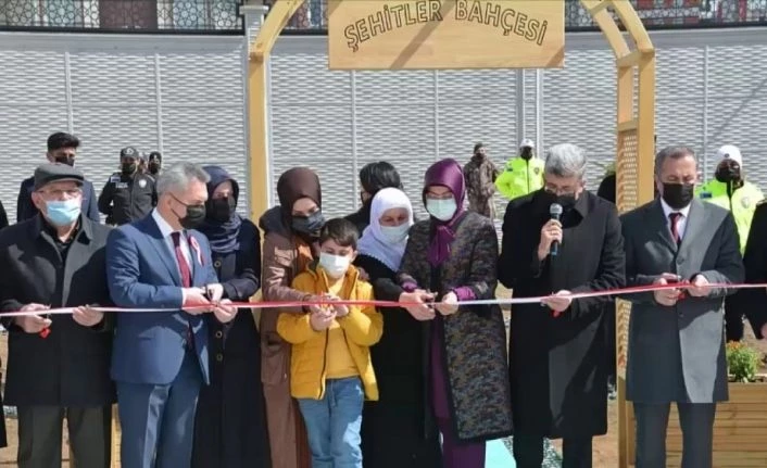 Van’da 80 şehit anısına 80 fidan dikerek “Şehitler bahçesi’ oluşturdu