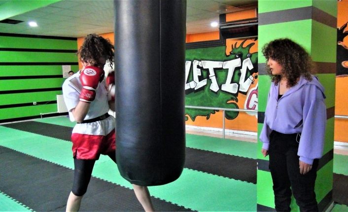 Van’da kick boks, kadın milli şampiyonuna emanet