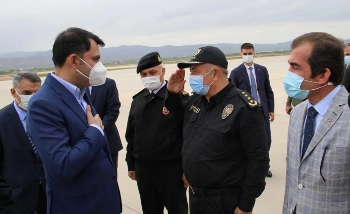 Bakan Kurum, Elazığ’dan Tunceli’ye geçti