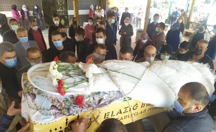 Cinayete kurban giden, Emine gelinlikli tabutu ile  son yolculuğuna uğurlandı