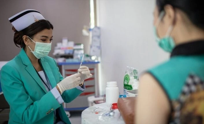 Dünya genelinde 904 milyon dozdan fazla Kovid-19 aşısı yapıldı
