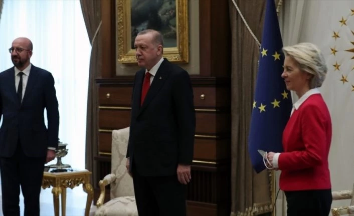 Fransız Le Monde gazetesi: Protokol olayında hata, Charles Michel