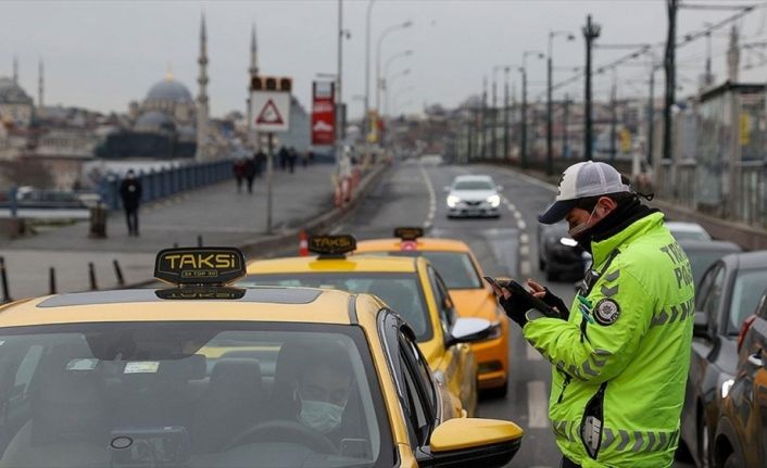 Hafta sonu sokağa çıkma kısıtlaması bugün saat 19.00