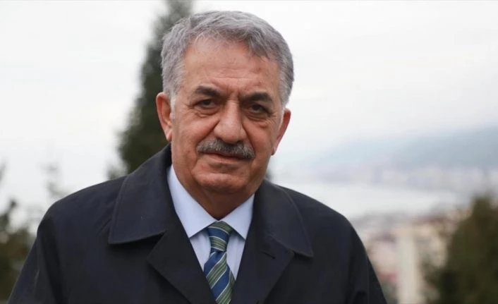 Hayati Yazıcı: Millet kendisine ait anayasa yapma hakkını coşkuyla gerçekleştirsin