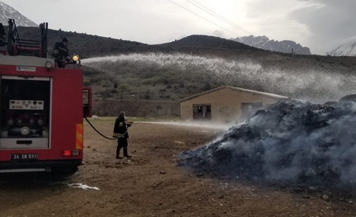 Hayvan ağılında çıkan yangın büyümeden söndürüldü