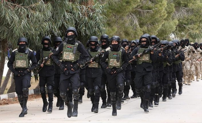 Libya’da TSK’nin terörle mücadele eğitimi verdiği askeri öğrenciler törenle mezun oldu