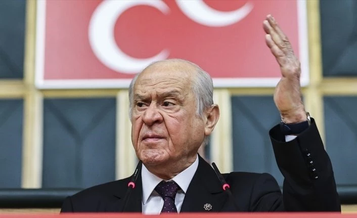 MHP Genel Başkanı Bahçeli:  İbreti alem için, 104 emekli amiralin rütbeleri sökülmelidir