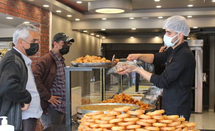 Tatlıcılarda ‘Ramazan ayı’ yoğunluğu yaşanıyor