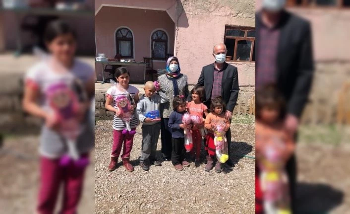 Tuşba Belediye Başkanı Salih Akman’ın çocuk sevgisi