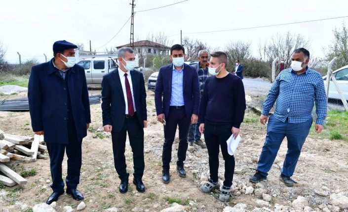 Yeşilyurt Belediyesi, Suluköy’lü gençlerin ‘futbol sahası’ talebini yerine getiriyor